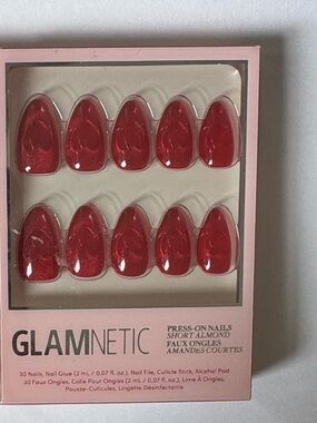 Glamnetic Short Almond Press-On Nails in Shimmering Red